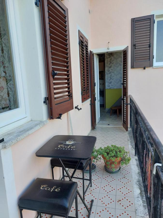 Bed And Breakfast La Pecora Rosa Sant'Omero Exterior photo
