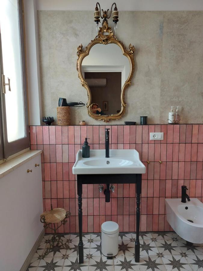 Bed And Breakfast La Pecora Rosa Sant'Omero Exterior photo